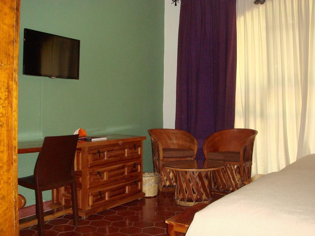 Rancho Hotel Atascadero Сан-Міґель-де-Альєнде Екстер'єр фото